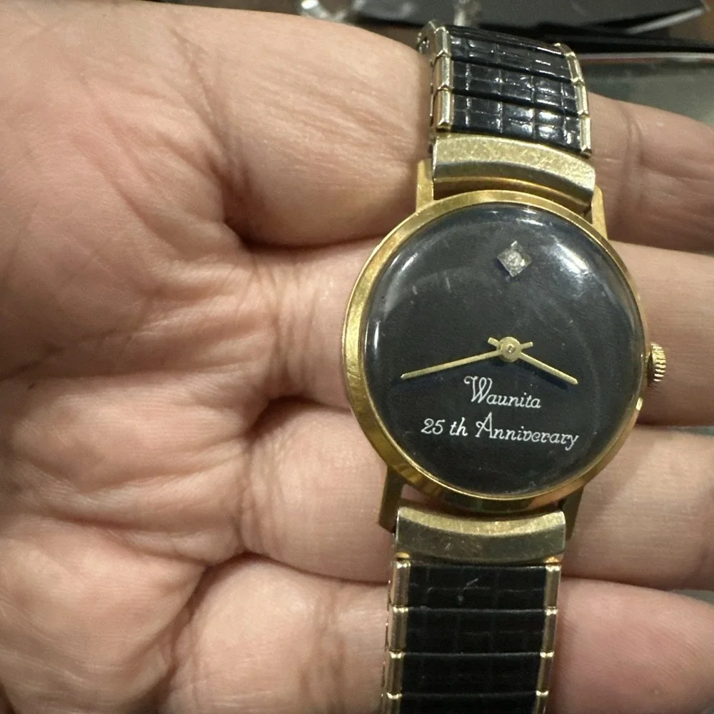 Works Vintage Clinton Swiss Made Manual Wind Waunita 25th Anniversary Watch